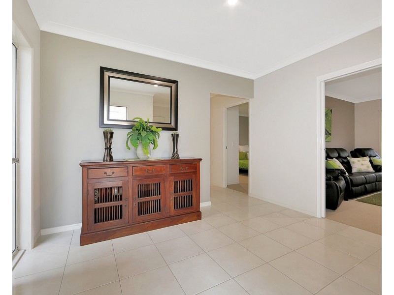 6 TULIPWOOD DRIVE, Burrum Heads QLD 4659