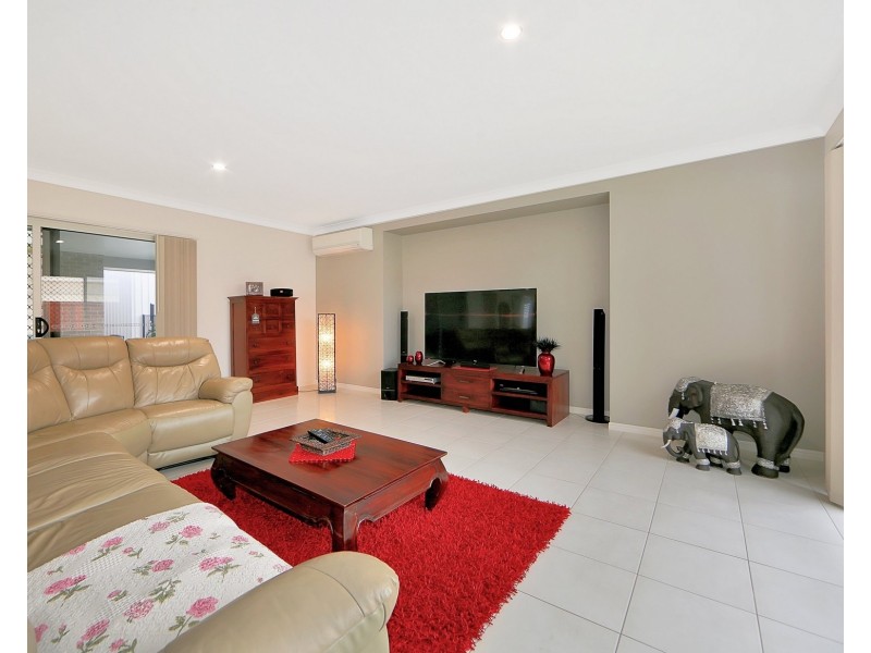 6 TULIPWOOD DRIVE, Burrum Heads QLD 4659