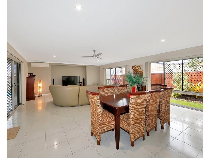 6 TULIPWOOD DRIVE, Burrum Heads QLD 4659