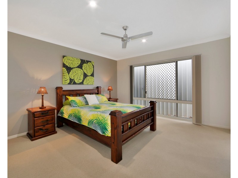 6 TULIPWOOD DRIVE, Burrum Heads QLD 4659