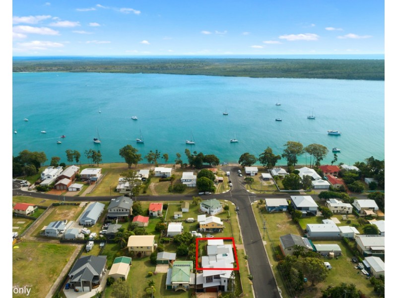 8 Ross Street, Burrum Heads QLD 4659
