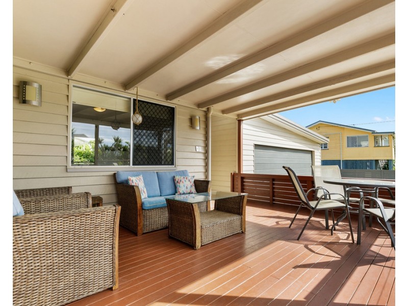 8 Ross Street, Burrum Heads QLD 4659