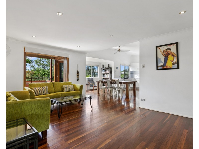 8 Ross Street, Burrum Heads QLD 4659