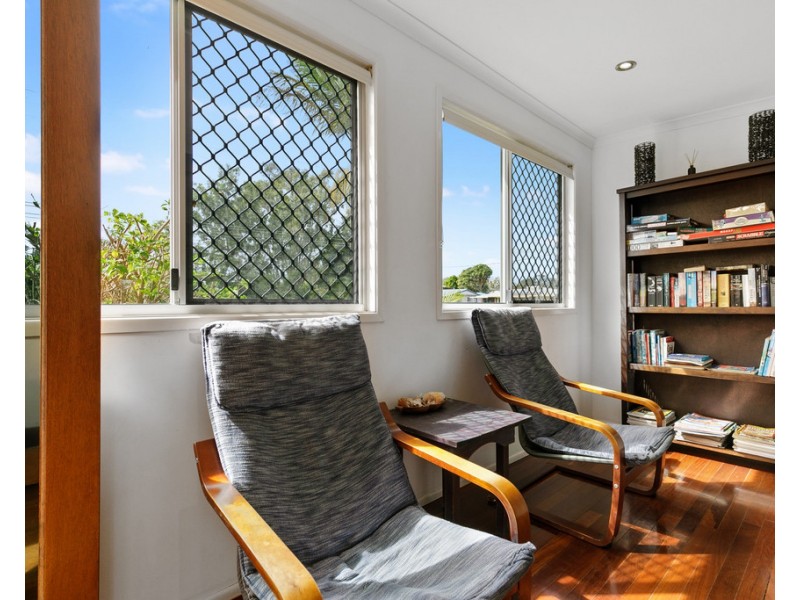 8 Ross Street, Burrum Heads QLD 4659