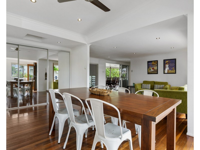8 Ross Street, Burrum Heads QLD 4659