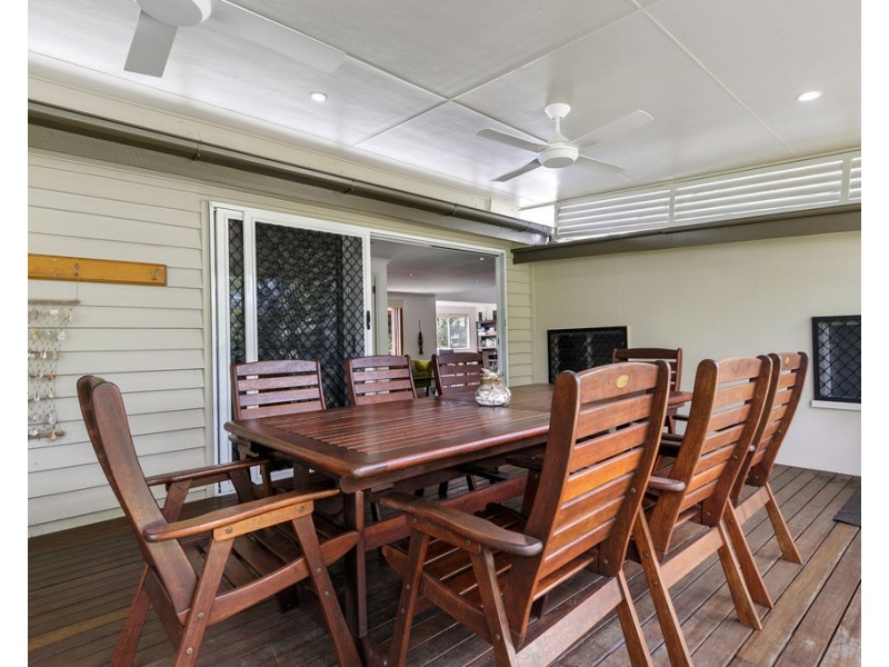 8 Ross Street, Burrum Heads QLD 4659