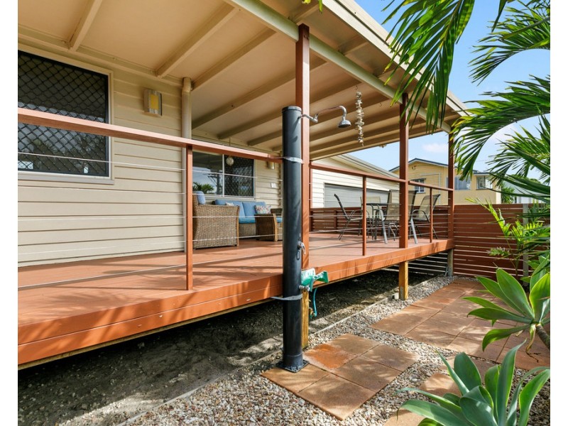8 Ross Street, Burrum Heads QLD 4659