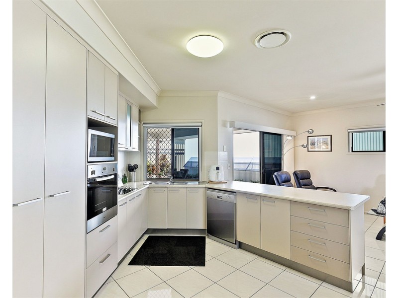 27 LUCAS DRIVE, Burrum Heads QLD 4659