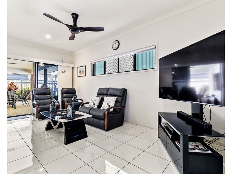 27 LUCAS DRIVE, Burrum Heads QLD 4659