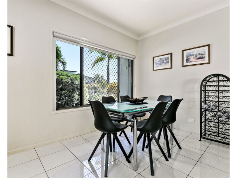 27 LUCAS DRIVE, Burrum Heads QLD 4659