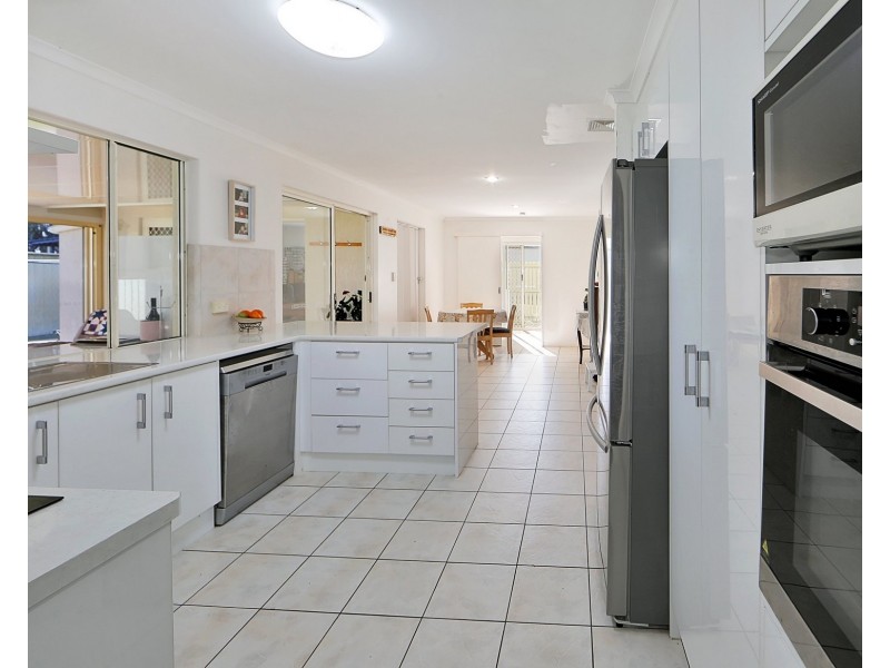 88 RIVERVIEW DRIVE, Burrum Heads QLD 4659