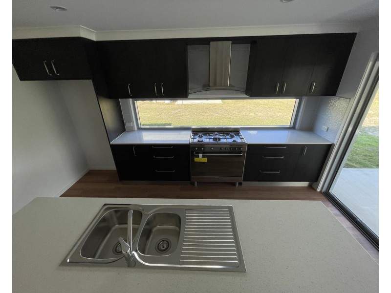 14 Sandcastles Circuit, Burrum Heads QLD 4659