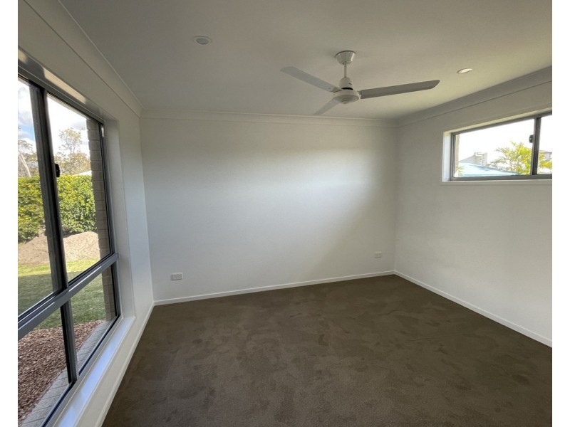 14 Sandcastles Circuit, Burrum Heads QLD 4659