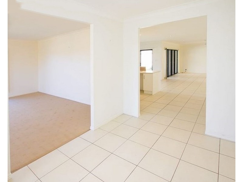 8 KRISTA COURT, Burrum Heads QLD 4659