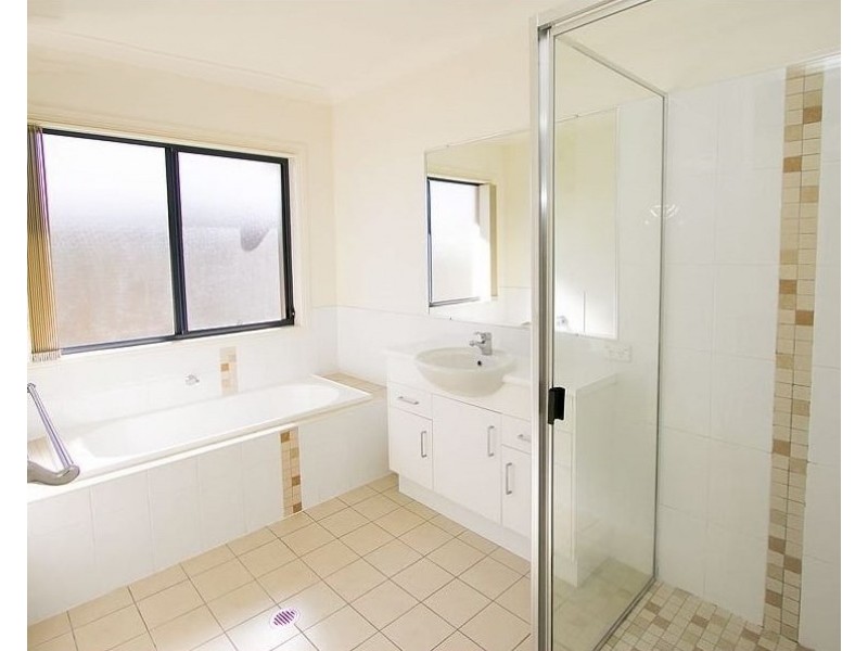 8 KRISTA COURT, Burrum Heads QLD 4659