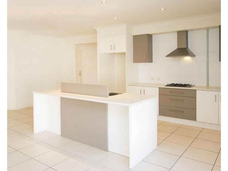 8 KRISTA COURT, Burrum Heads QLD 4659