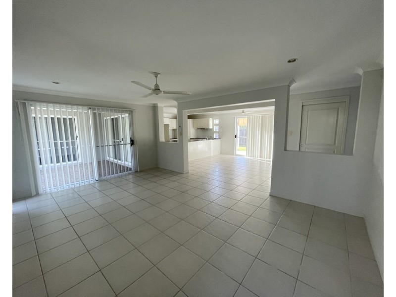 10 Brackish Court, Toogoom QLD 4655