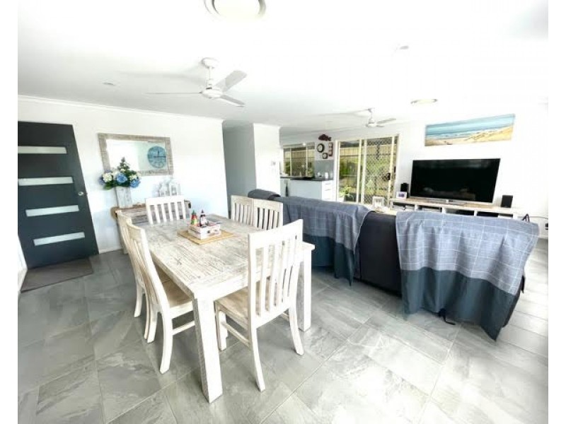 12 SUNRISE CRESCENT, Burrum Heads QLD 4659