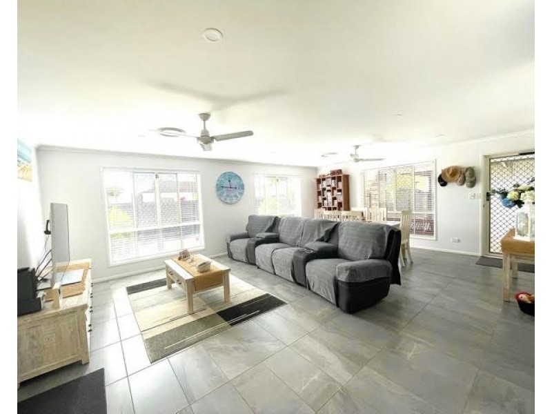 12 SUNRISE CRESCENT, Burrum Heads QLD 4659