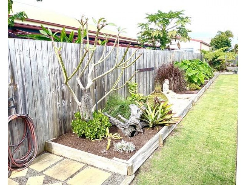 12 SUNRISE CRESCENT, Burrum Heads QLD 4659