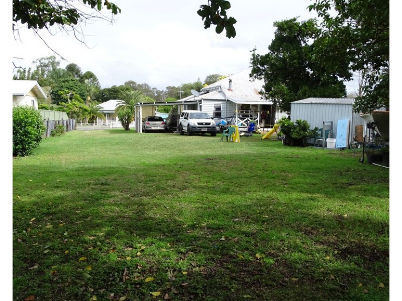 45-47 WATKINS STREET, Howard QLD 4659