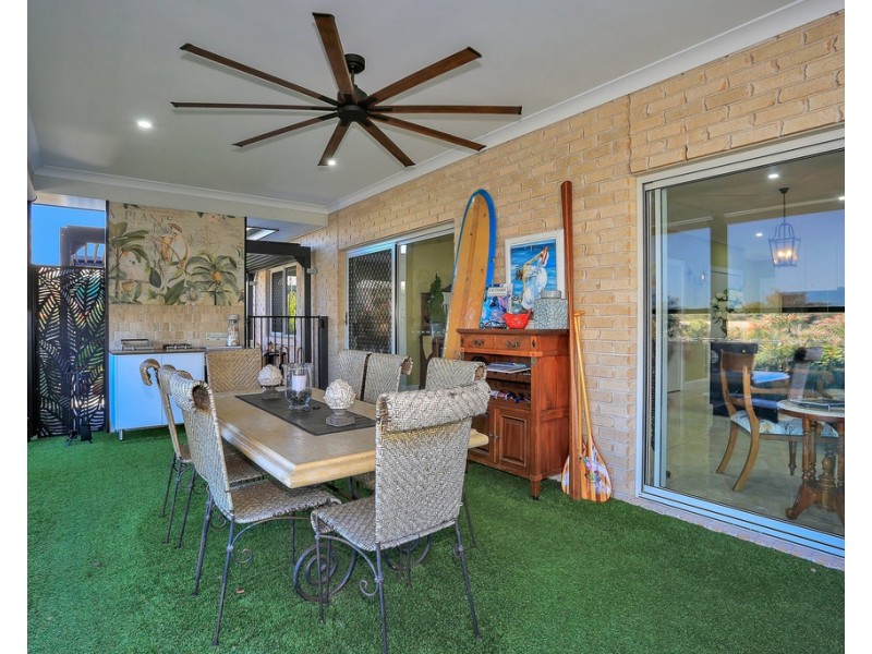 6 HONEY MYRTLE CLOSE, Burrum Heads QLD 4659