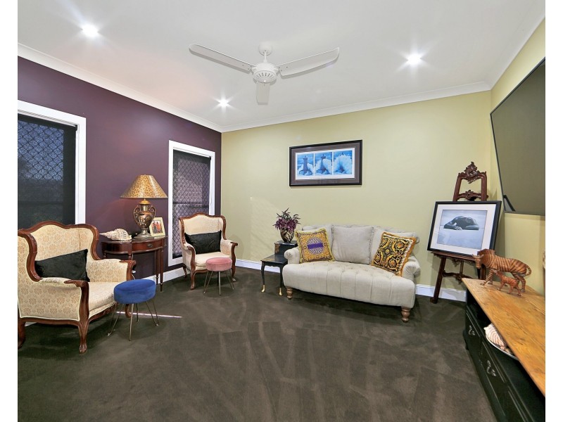 6 HONEY MYRTLE CLOSE, Burrum Heads QLD 4659