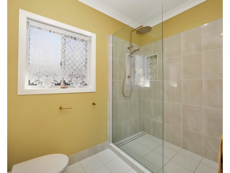 6 HONEY MYRTLE CLOSE, Burrum Heads QLD 4659