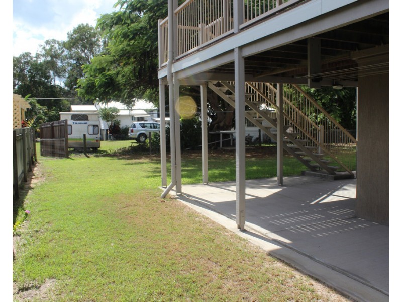 25 Desmond drive, Toogoom QLD 4655