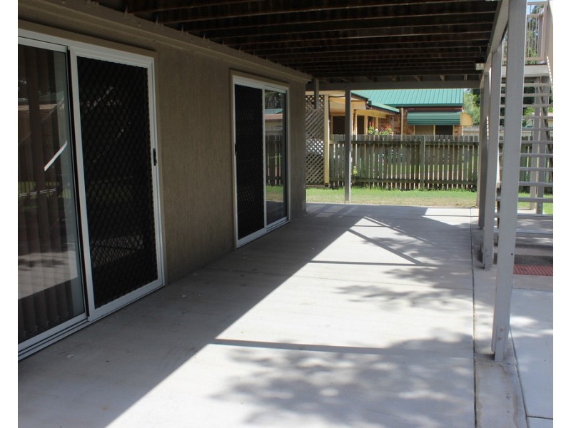 25 Desmond drive, Toogoom QLD 4655