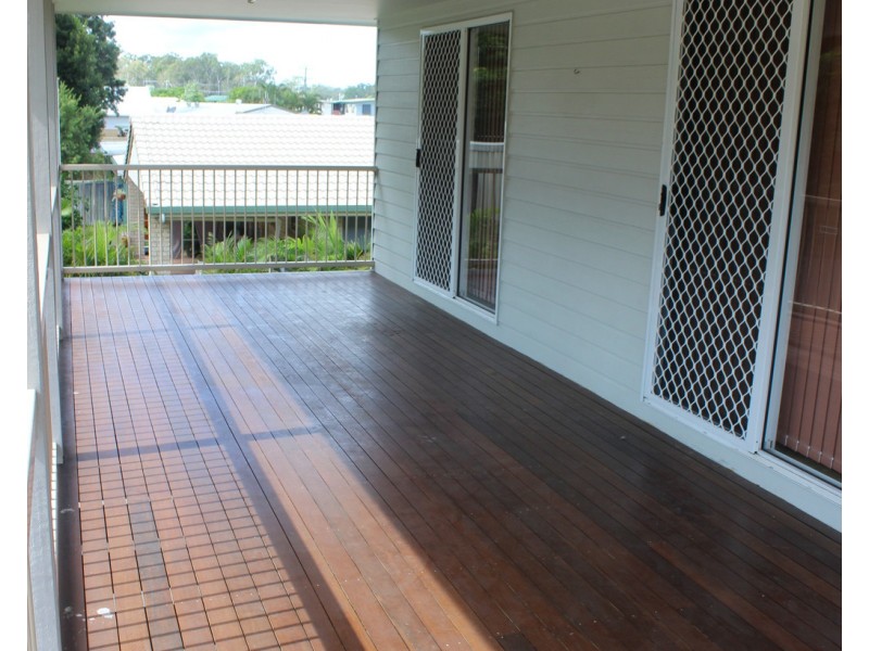 25 Desmond drive, Toogoom QLD 4655