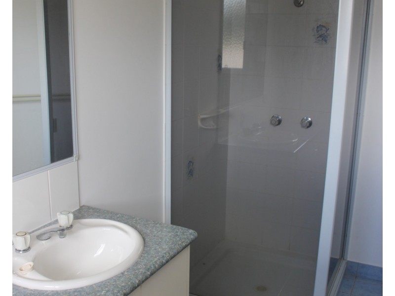 25 Desmond drive, Toogoom QLD 4655