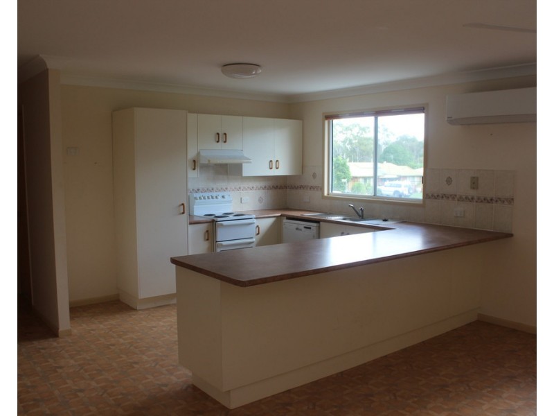 25 Desmond drive, Toogoom QLD 4655