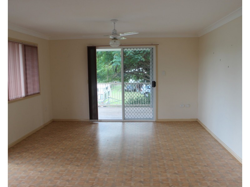 25 Desmond drive, Toogoom QLD 4655