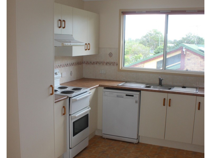 25 Desmond drive, Toogoom QLD 4655