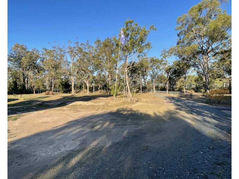 72 PACIFIC HAVEN CIRCUIT, Pacific Haven QLD 4659