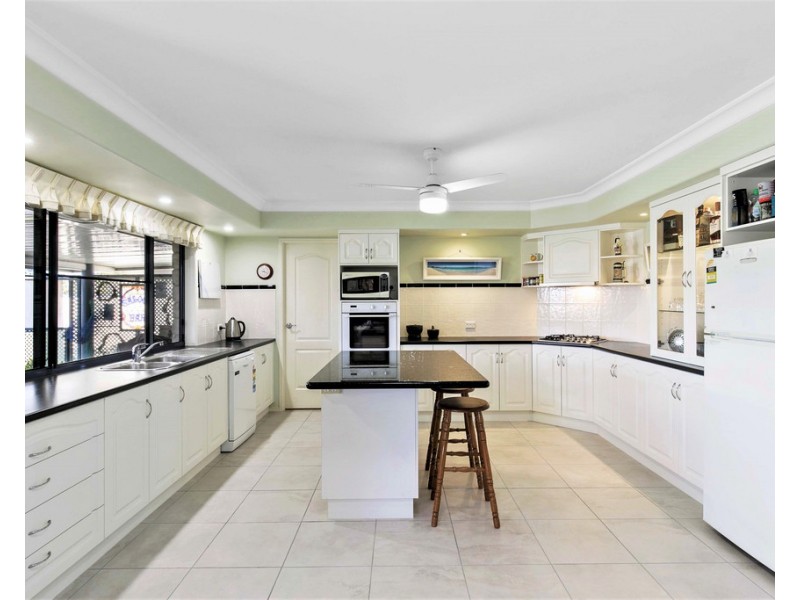 20 BENTWOOD STREET, Burrum Heads QLD 4659