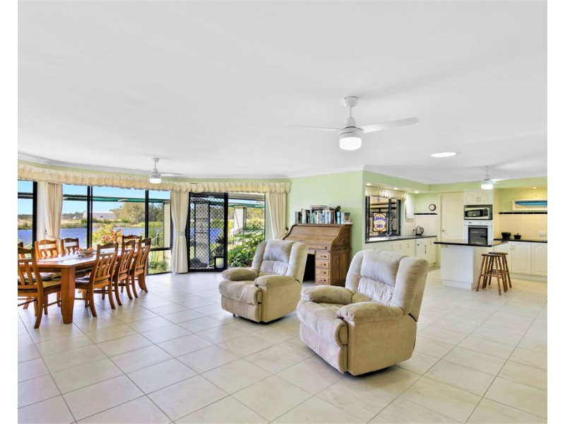 20 BENTWOOD STREET, Burrum Heads QLD 4659