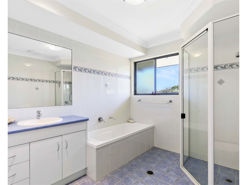 20 BENTWOOD STREET, Burrum Heads QLD 4659