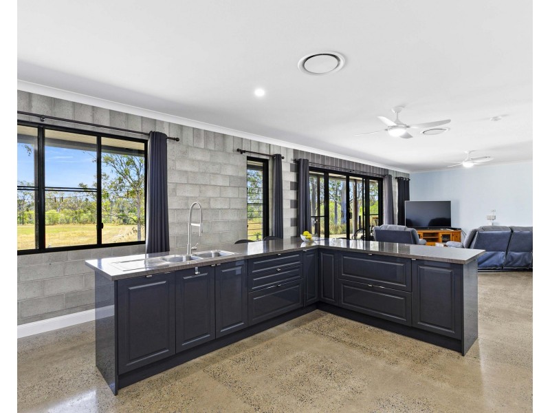 102 RIVER ROAD, Buxton QLD 4660