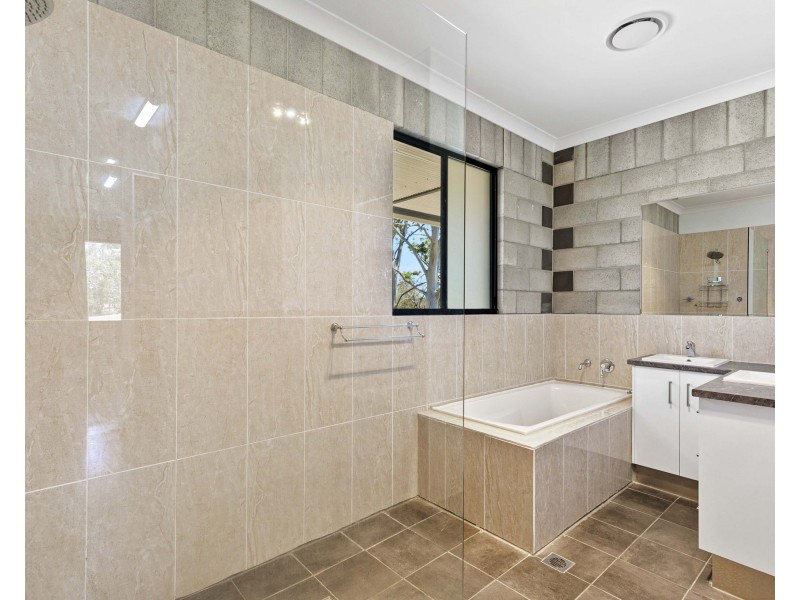 102 RIVER ROAD, Buxton QLD 4660