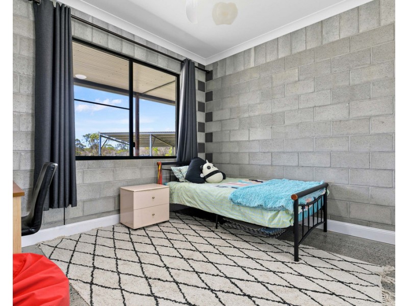 102 RIVER ROAD, Buxton QLD 4660