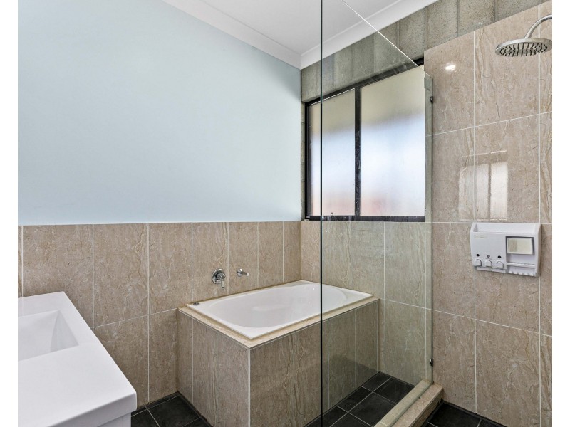 102 RIVER ROAD, Buxton QLD 4660