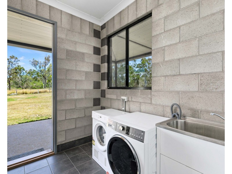 102 RIVER ROAD, Buxton QLD 4660