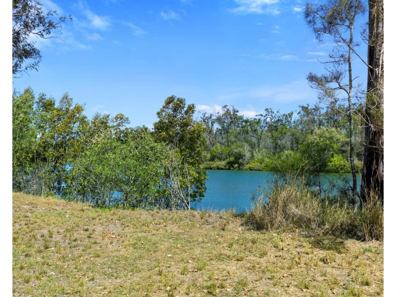102 RIVER ROAD, Buxton QLD 4660