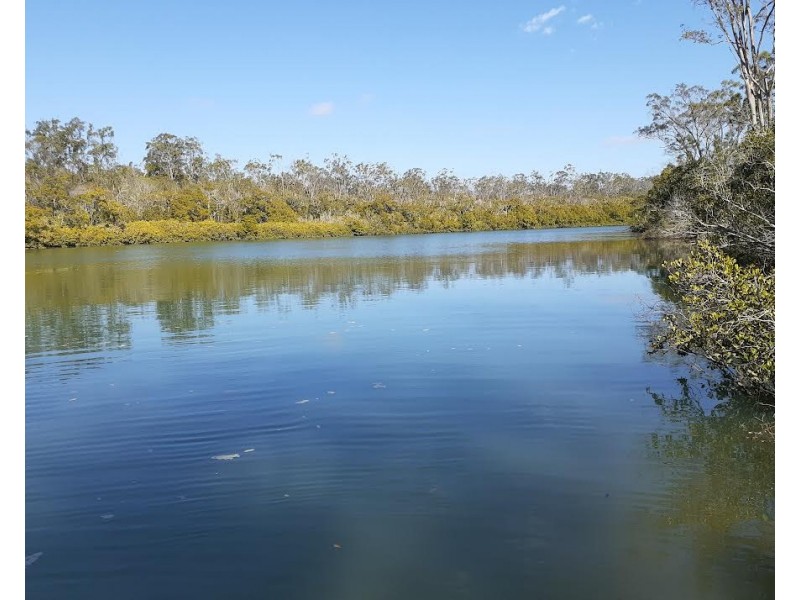 102 RIVER ROAD, Buxton QLD 4660