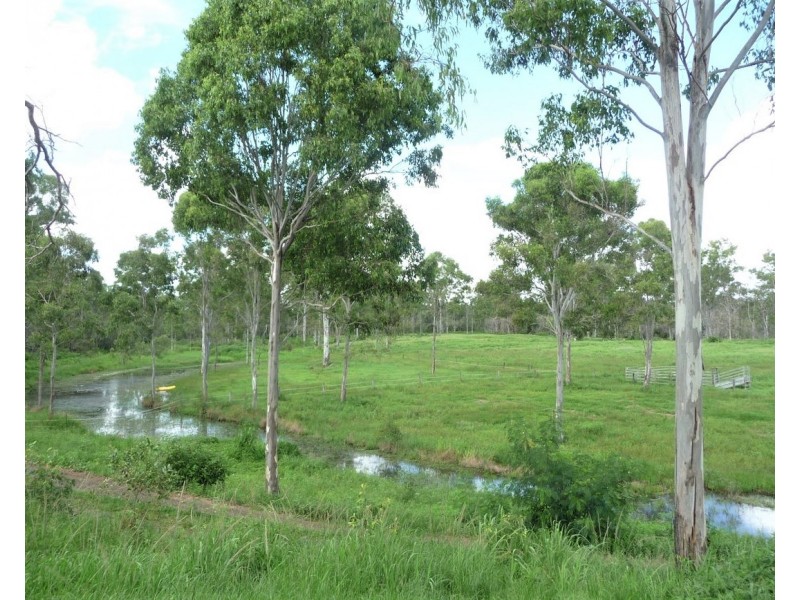 102 RIVER ROAD, Buxton QLD 4660