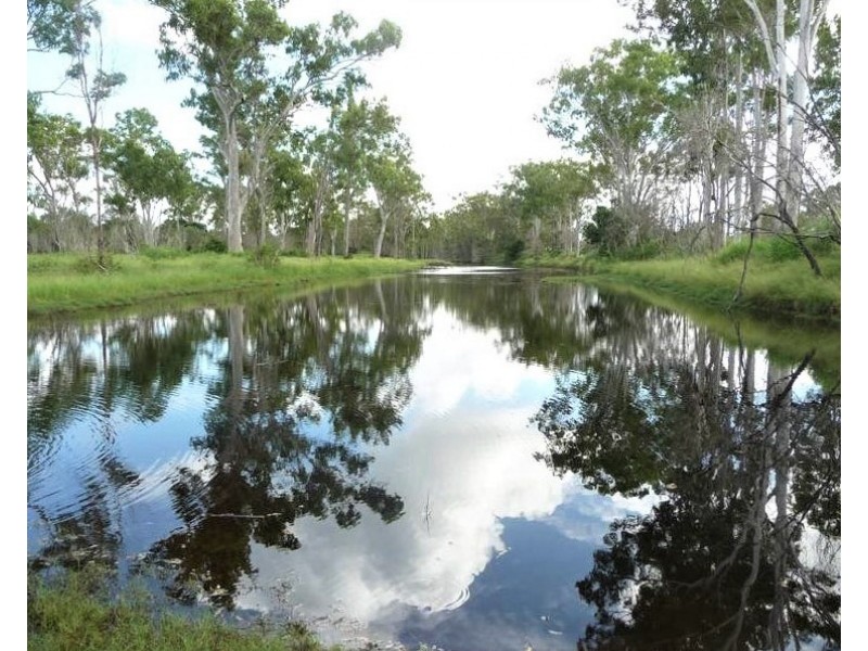 102 RIVER ROAD, Buxton QLD 4660