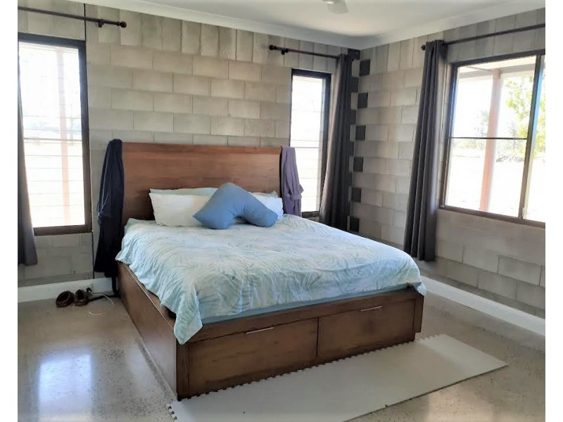 102 RIVER ROAD, Buxton QLD 4660