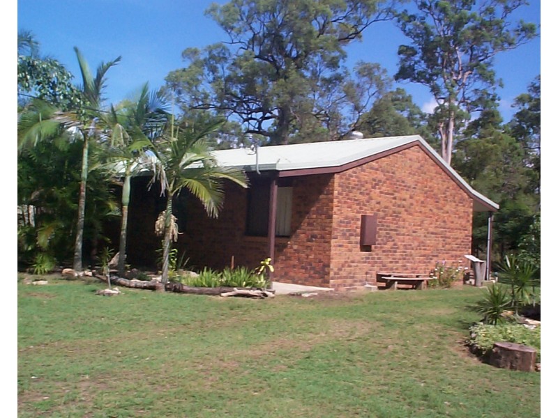 17 MILLER CRESCENT, Burrum Heads QLD 4659